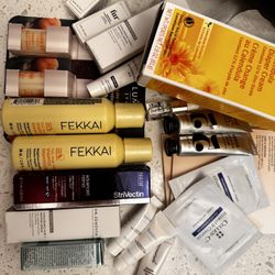 Mixed Beauty Samples With SkinStore Makeup Bag