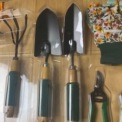 Sets Garden Yard 35ave And Glendale 