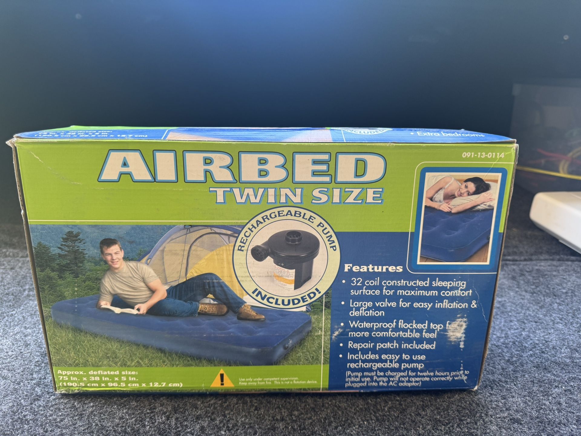 🛏️ Twin Size Airbed with Rechargeable Pump – New in Box