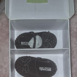 New inbox MIchael Kors baby shoes