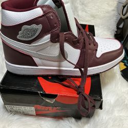 Burgundy N White Jordan 1