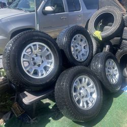 Set for GMC/Chevy 265/70R17