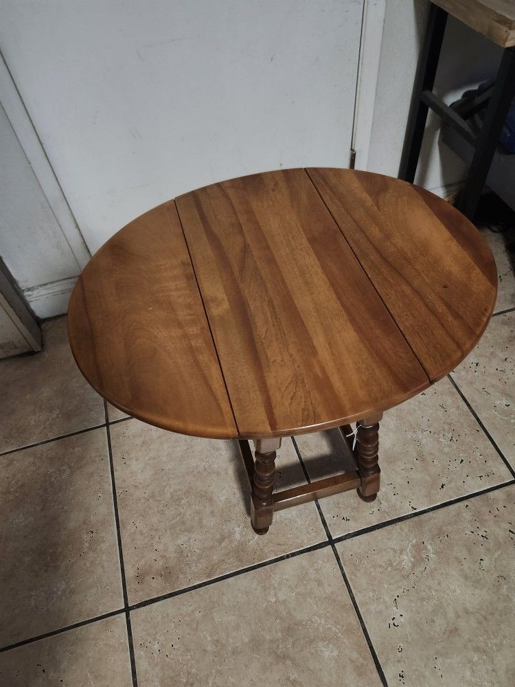 Vintage Drop Leaf Table.