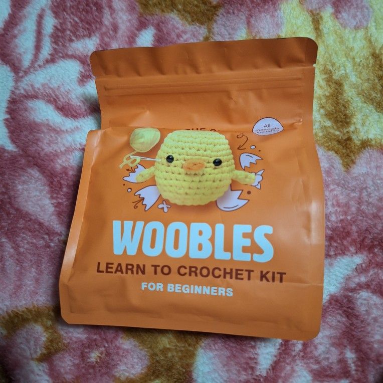 NEW Woobles Crochet Kit – Kiki the Chick – Beginner DIY Amigurumi Set Cute Fun
Learn to crochet the cutest chick ever with this brand-new Woobles