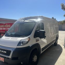 Brand New Ram 2500 With Slightly Damaged Front Ceiling 