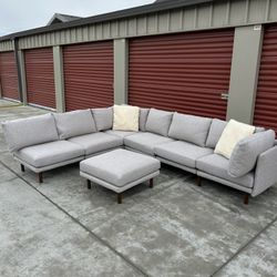 FREE DELIVERY&INSTALLATION Modular Couch+Ottoman