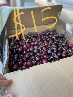 sweet cherry 18lb box $15