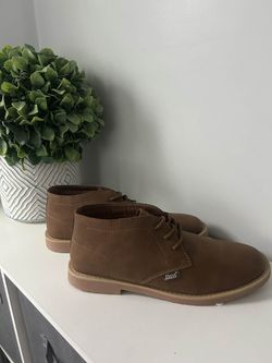 Bass authentic brand-new men's brown lace up ankle boot, color brown, size 8