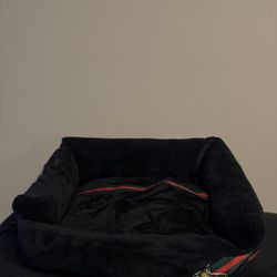 Striped Luxury Dog Bed 