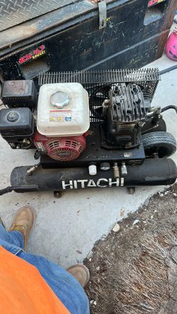 Hitachi Air Compressor 9 Gallon Holds Up 200 Psi 5.5 Honda Motor