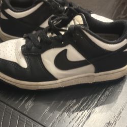 Size 1y Nike Panda Dunks