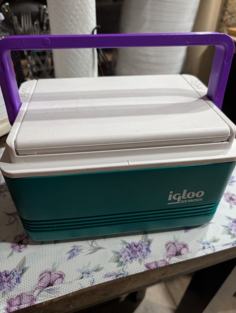 Igloo Polar Six Cooler Teal W/ Purple Handle Holds 6-Pack Made In USA