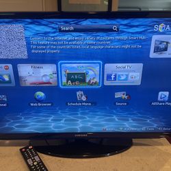 32” Samsung Smart tv With Stand 