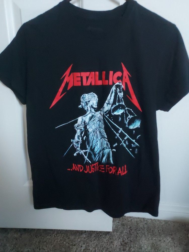 Metallica T-shirt Women's Size M