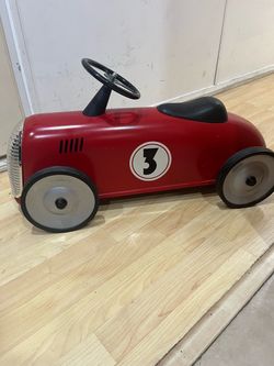 FAO Schwarz Ride on Roadster Car