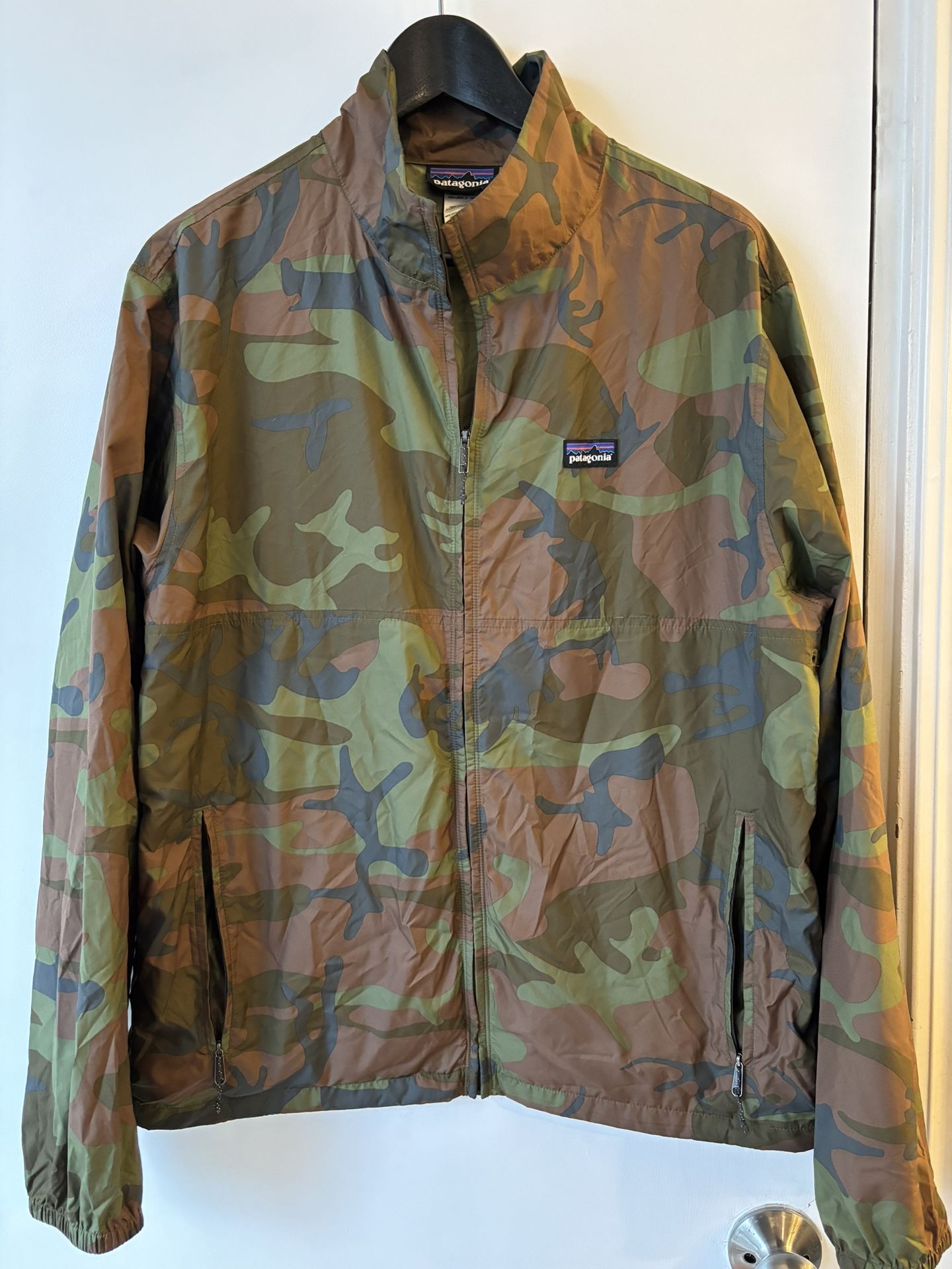 Patagonia Men’s Running Jacket Nylon Been Camo Wind Breaker size medium in perfect condition