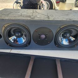 Vienna Acoustic Central Speakers. 