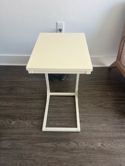 VASAGLE c-shaped end table