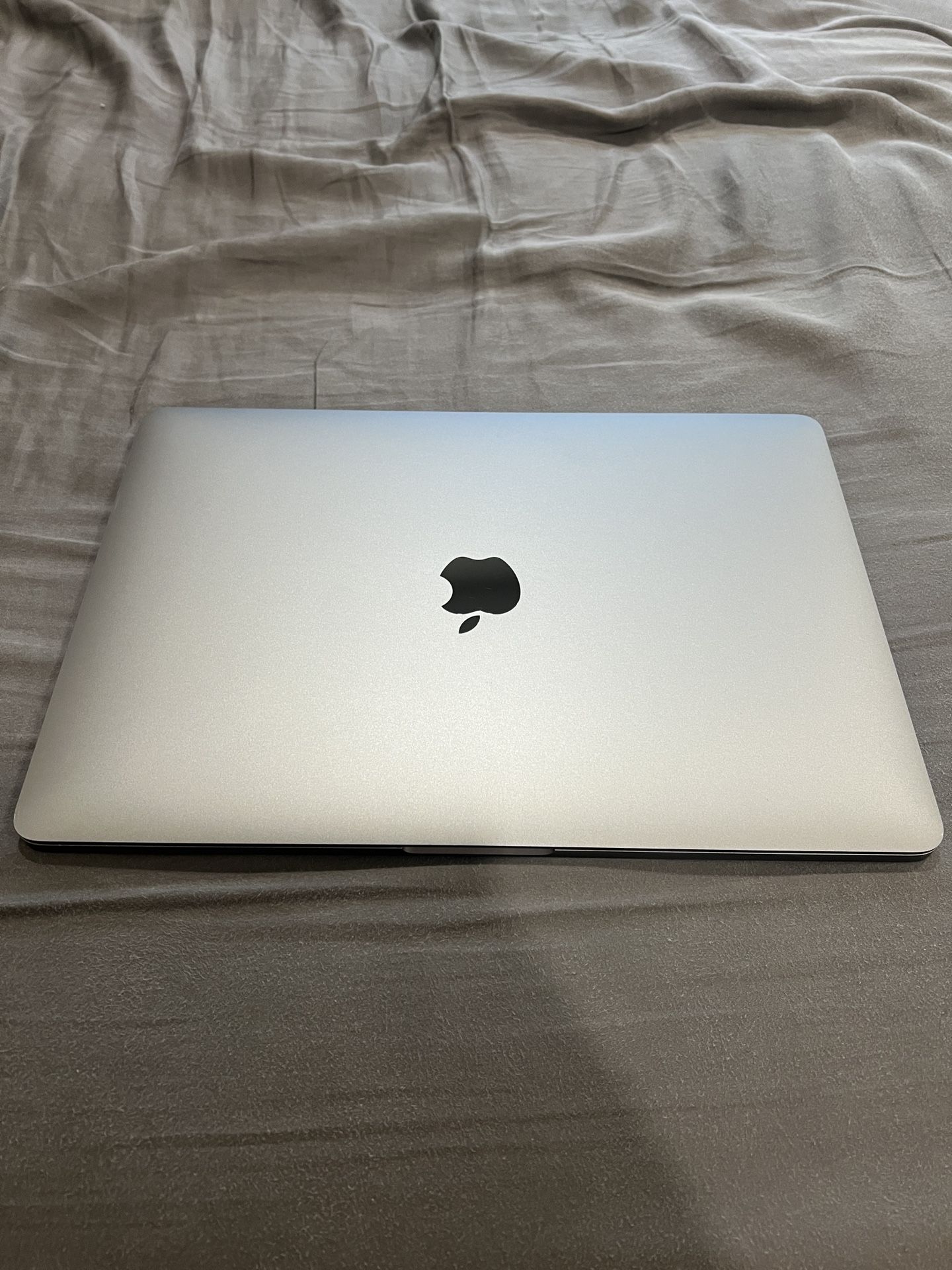 2020 Macbook Pro 13”