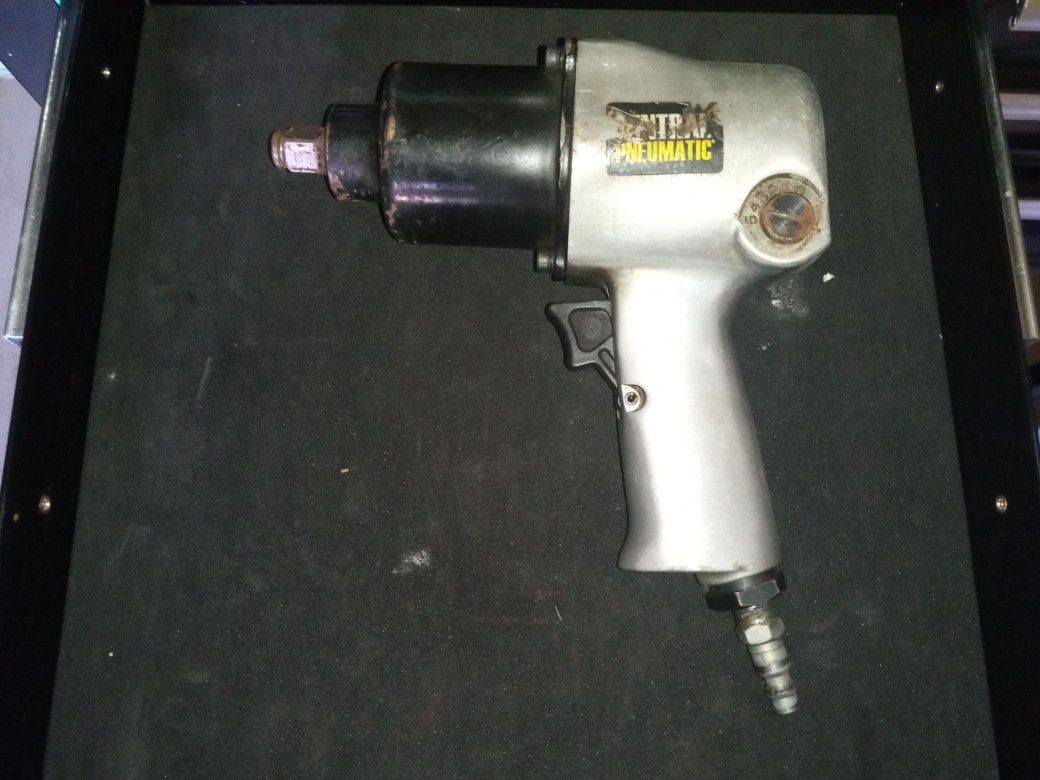 Central Pneumatic 1/2 Drive Impact Wrench 