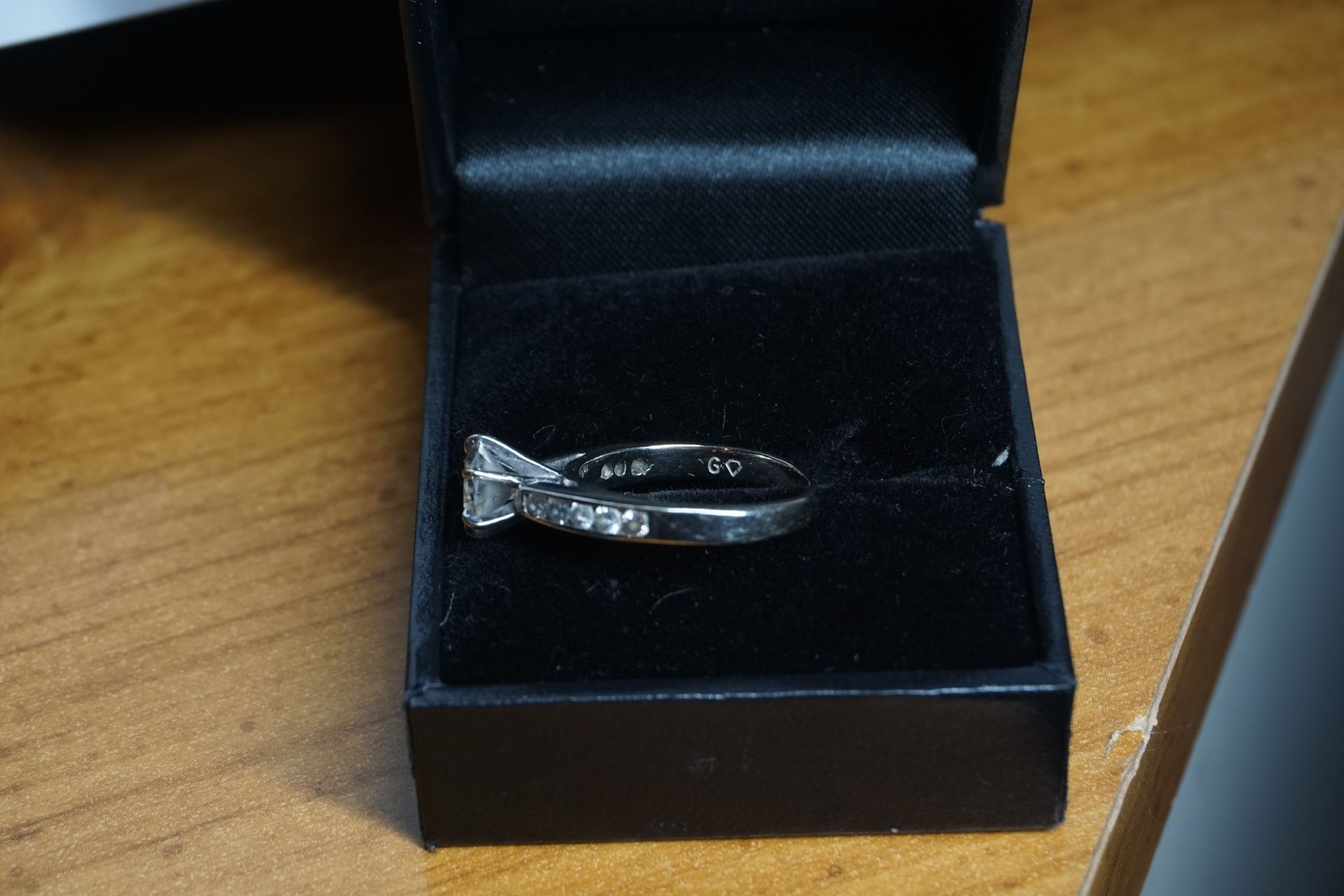 14k White Gold With 1 Carat Diamond Wedding Ring Size 6