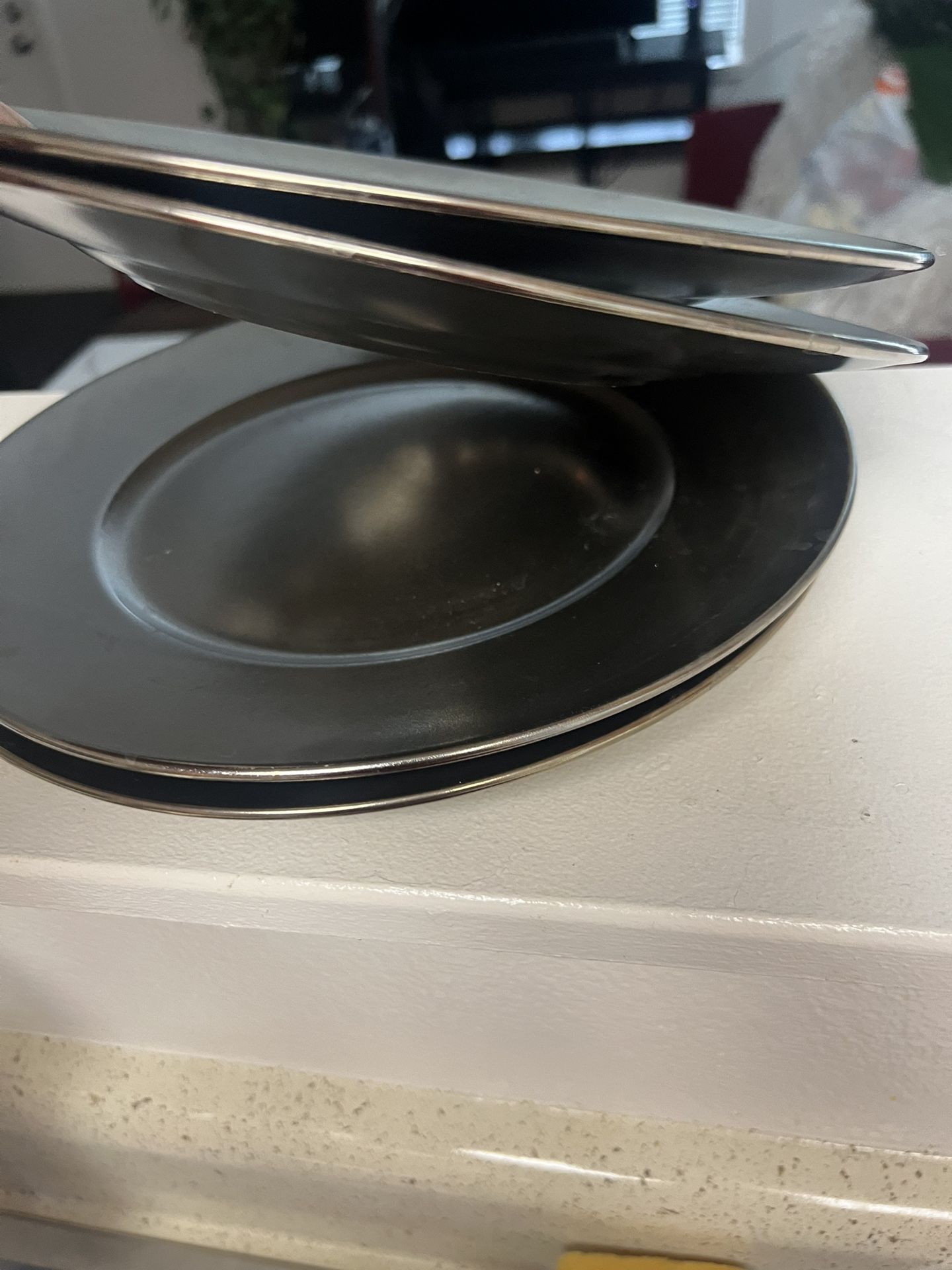 4 charger plates