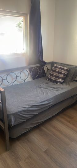 Free 2 twin bed and mattresses  concerts to King bed