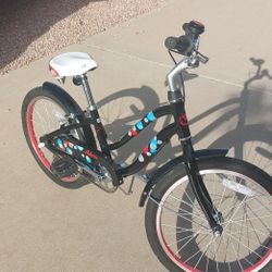 Girls LIV/Giant 20 Inch Cruiser Bike 