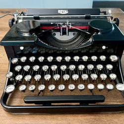 1934/35 Antique Working Royal Typewriter 