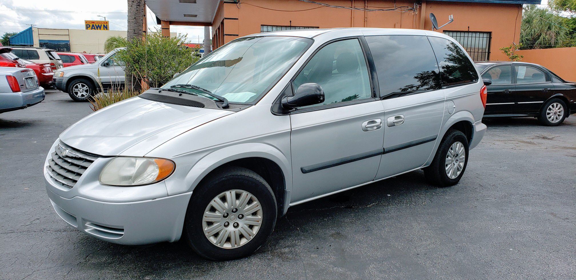 2005 Chrysler TOWN And Country