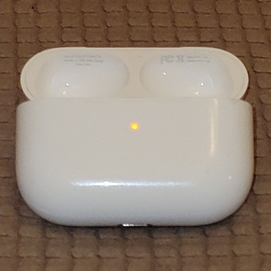 Apple AirPods Pro (A2190) Wireless Charging Case ONLY - Very Good Condition