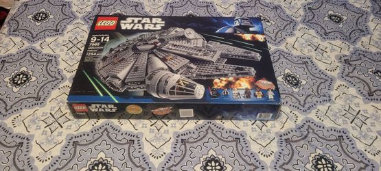 LEGO Star Wars Millennium Falcon 7965