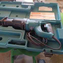 Makita Recipro Saw Jr3050t