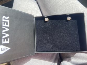 Round Moissanite Stud Earrings Evver