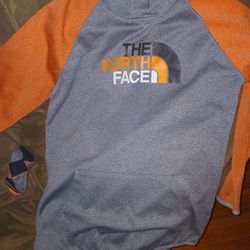 Women's Norrh Face Pullover Hoodie