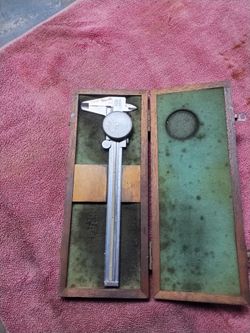 Helios Dial caliper tool