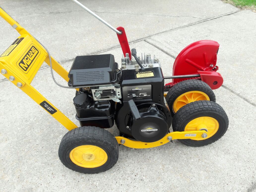 McLane Edger 3.5HP Briggs And Stratton