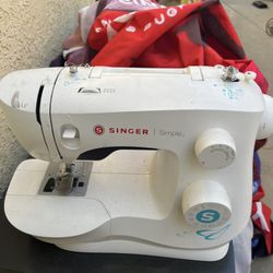 Singer Sewing Machine