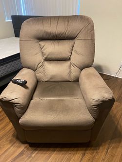 Reclining lift chair