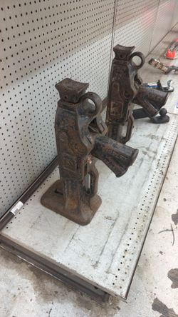 Railroad jacks with stick