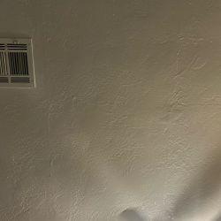 Anyone Have Blankets I  Can Pick Up Near Vanburen Litchfield 