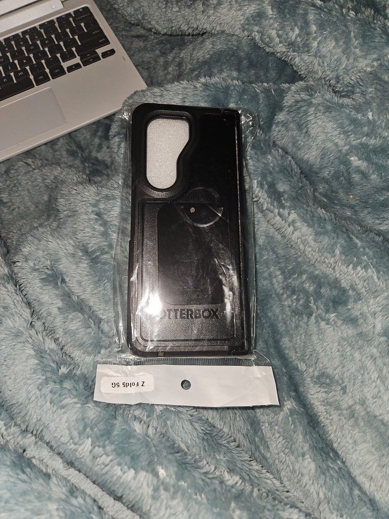 I Have Galaxy Z Fold 5 Otterbox Case For Sale Like New 
