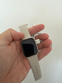 Apple Watch Series 7 (GPS + Cellular, 41mm) Starlight UNLOCKED