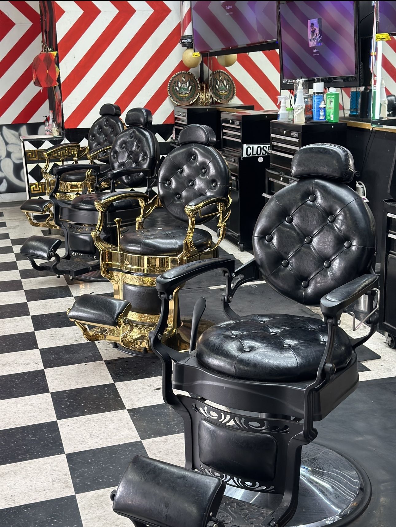 Barber Chairs 