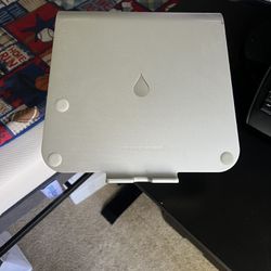 Laptop/ipad Stand 