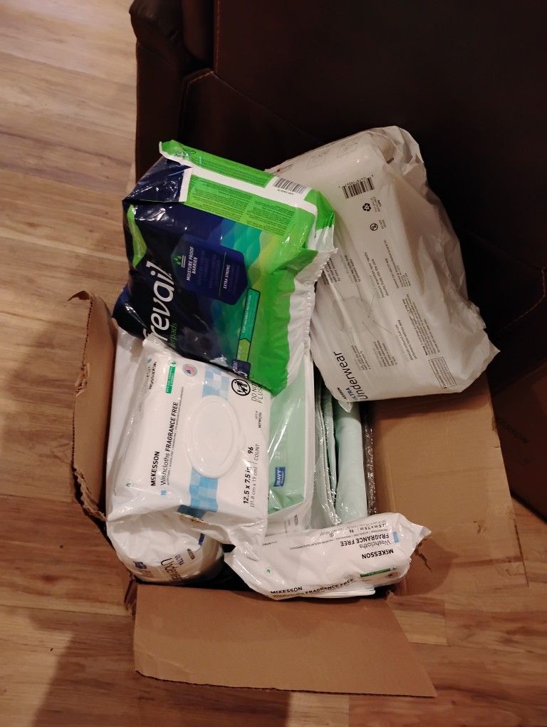 Small Adult Diapers Chux & Wipes