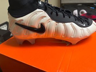 Football cleats