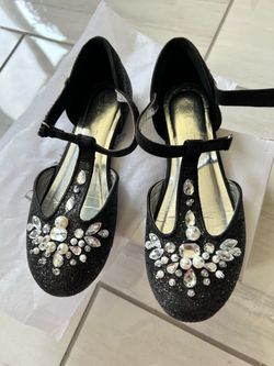 Girls dressy shoes size 1, 1.5