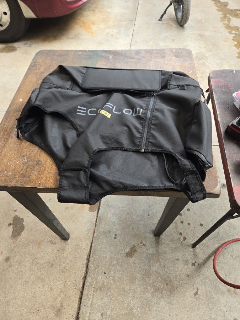 Ecoflow Pro 3600 Watts Cover Waterproof Near New