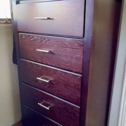 5-Drawer Chest Dresser 